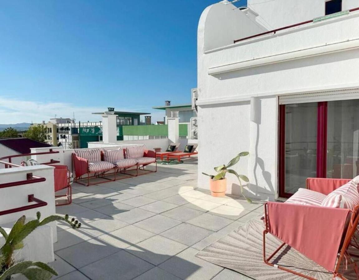 Appartamento Groovy Caparica Gem With Large Sunny Terrace Costa da Caparica Esterno foto