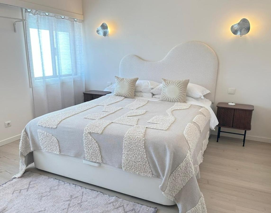 Appartamento Groovy Caparica Gem With Large Sunny Terrace Costa da Caparica Esterno foto